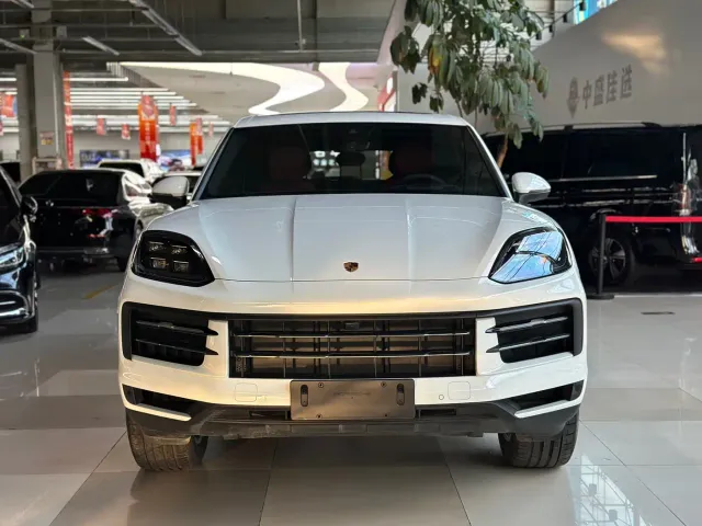 Porsche Cayenne — Фото автомобиля 4