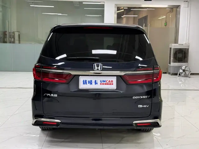 Honda Odyssey — Фото автомобиля 5