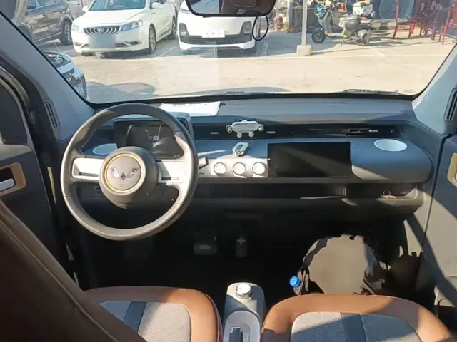 Wuling Hongguang Mini EV — Фото автомобиля 9