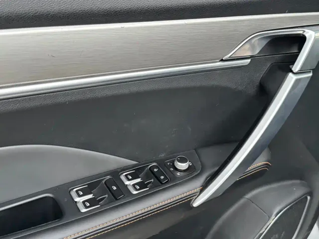 Geely Binyue — Фото автомобиля 16
