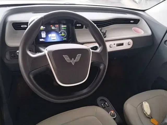 Wuling Hongguang Mini EV — Фото автомобиля 9