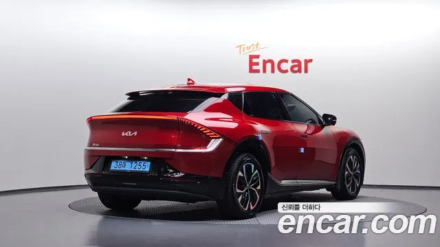 Kia EV6 — Фото автомобиля 2