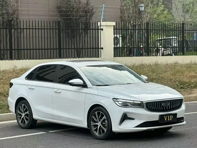 Geely Emgrand — Фото автомобиля 3