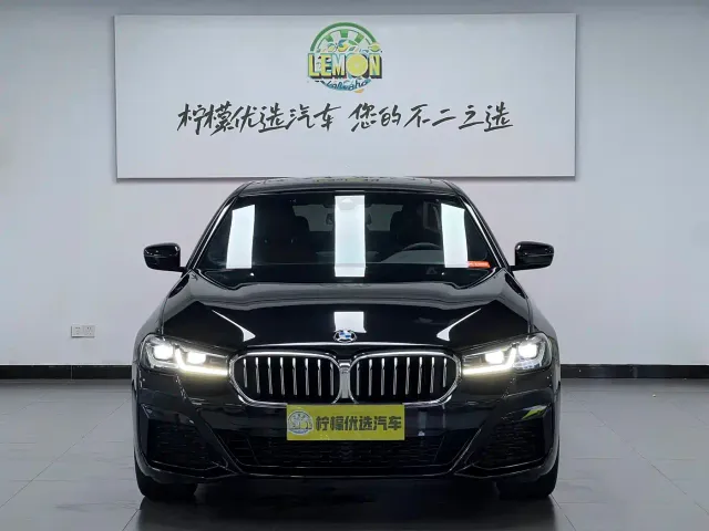 BMW 5 Series — Фото автомобиля 3