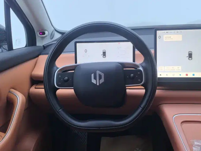Leapmotor C10 — Фото автомобиля 15