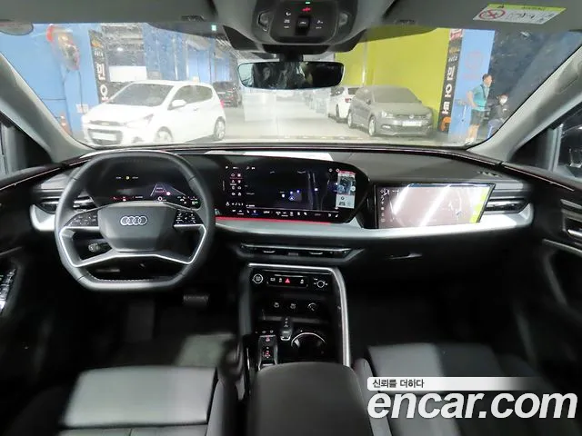 Audi Q5 45 TFSI quattro S Line — Фото автомобиля 11