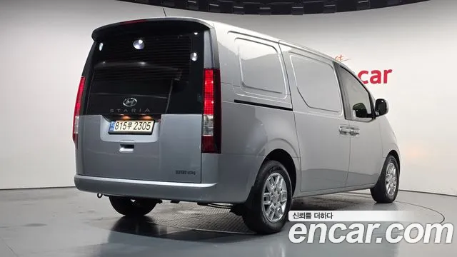 Hyundai Staria — Фото автомобиля 2