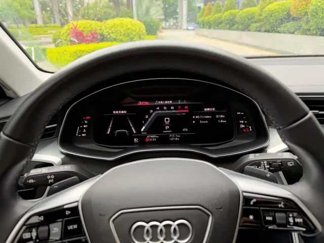 Audi A6 — Фото автомобиля 10