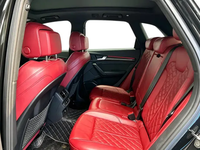 Audi SQ5 — Фото автомобиля 8