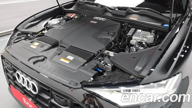 Audi Q8 50 TDI quattro Premium — Фото автомобиля 6