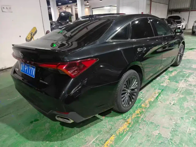 Toyota Avalon — Фото автомобиля 8