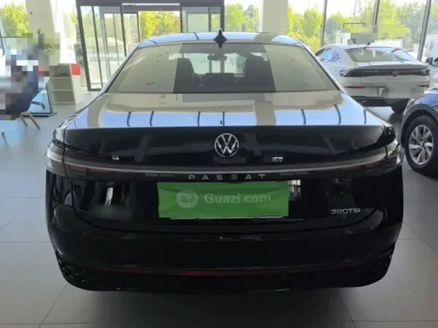 Volkswagen Passat — Фото автомобиля 5