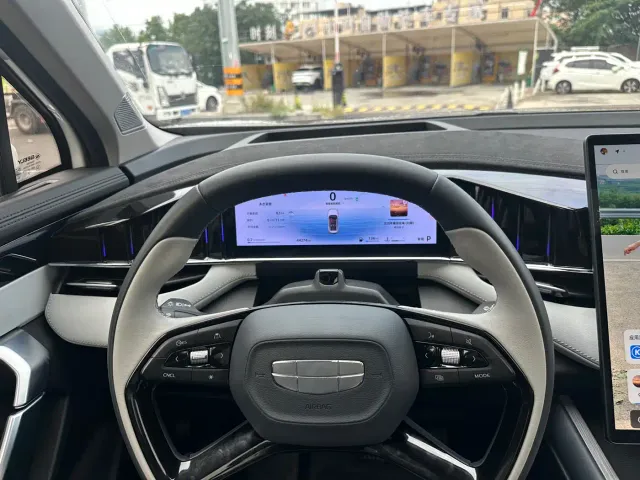 Geely Boyue L — Фото автомобиля 11