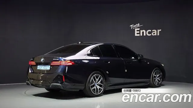 BMW i5 G60 — Фото автомобиля 2