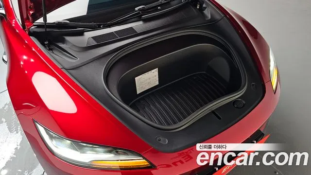 Tesla Model 3 — Фото автомобиля 5