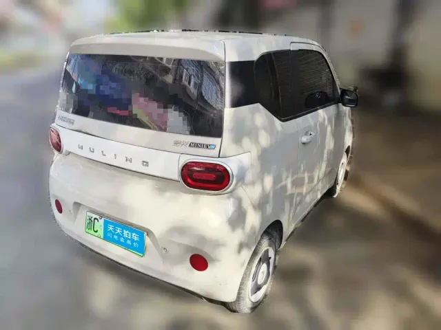 Wuling Hongguang Mini EV — Фото автомобиля 2