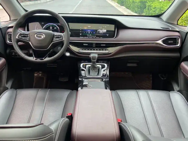 GAC Trumpchi M6 — Фото автомобиля 10