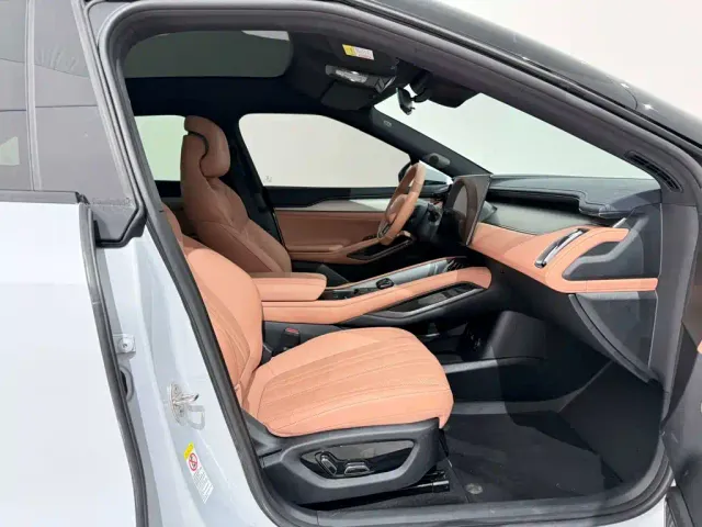 BYD Song L EV — Фото автомобиля 10