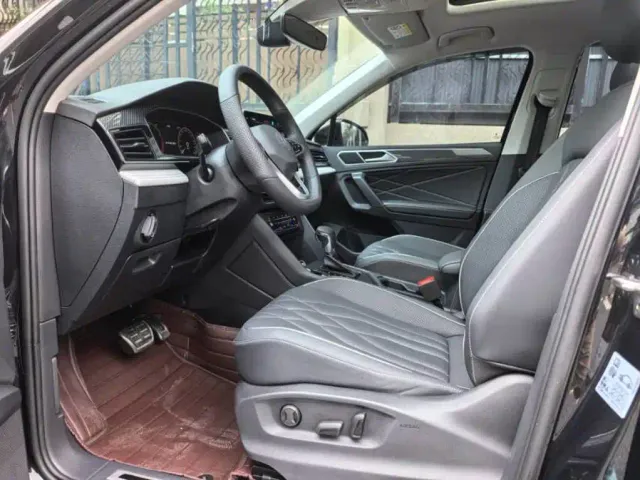 Volkswagen Tiguan L — Фото автомобиля 7
