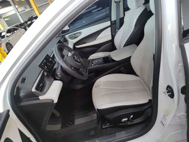 BYD Seal 05 DM-i — Фото автомобиля 14