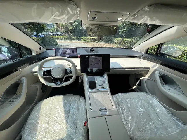 Luxeed S7 — Фото автомобиля 9