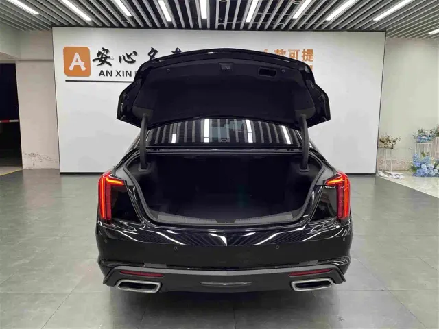 Cadillac CT5 — Фото автомобиля 5