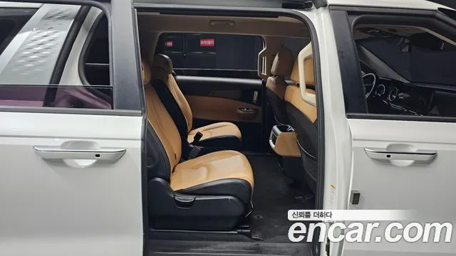 Kia Canival Carnival 4 поколение 9 мест Prestige — Фото автомобиля 11