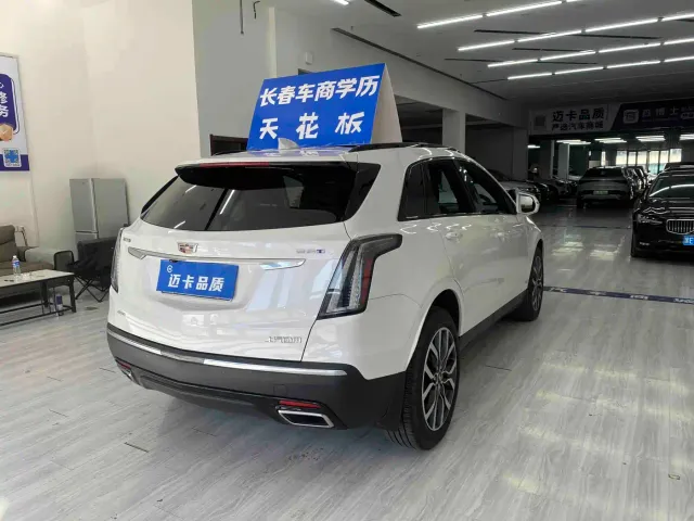 Cadillac XT5 — Фото автомобиля 9
