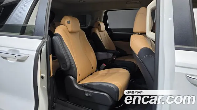 Kia Carnival — Фото автомобиля 17