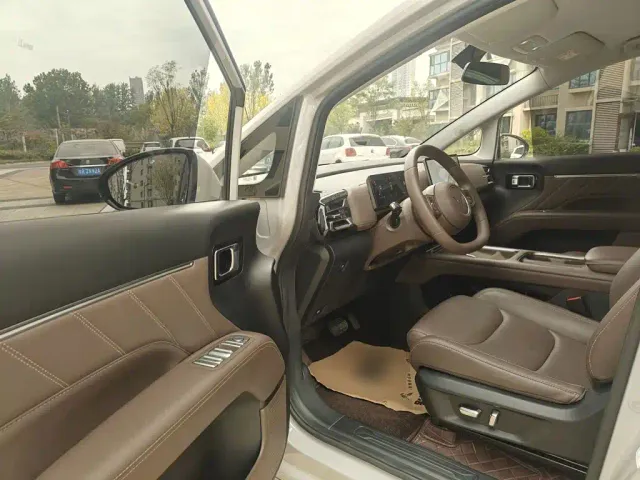 Wuling Starlight 730 — Фото автомобиля 15