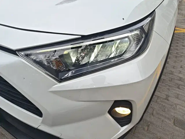 Toyota RAV4 — Фото автомобиля 23