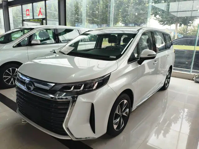 Фотография автомобиля — GAC Trumpchi M6