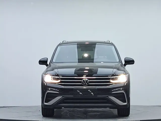 Volkswagen Tiguan L — Фото автомобиля 2