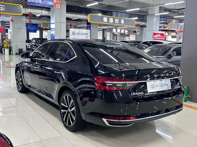 Skoda Superb — Фото автомобиля 6