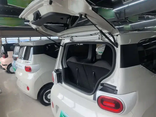 Wuling Hongguang Mini EV — Фото автомобиля 18