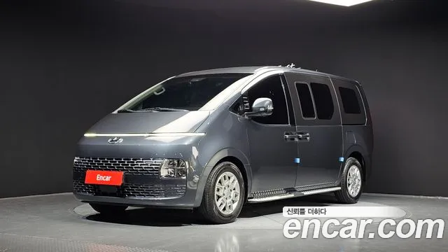 Фотография автомобиля — Hyundai Staria