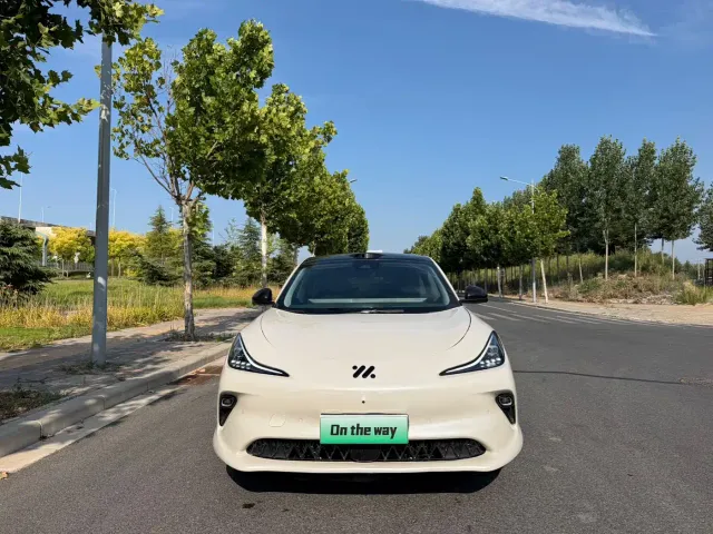 IM Motors LS6 — Фото автомобиля 2