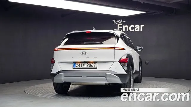 Hyundai Kona — Фото автомобиля 4