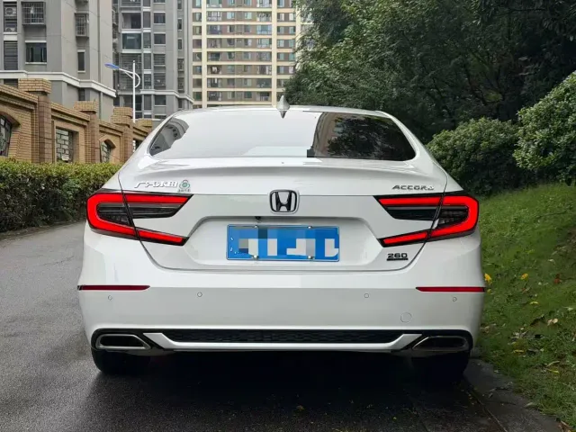 Honda Accord — Фото автомобиля 4