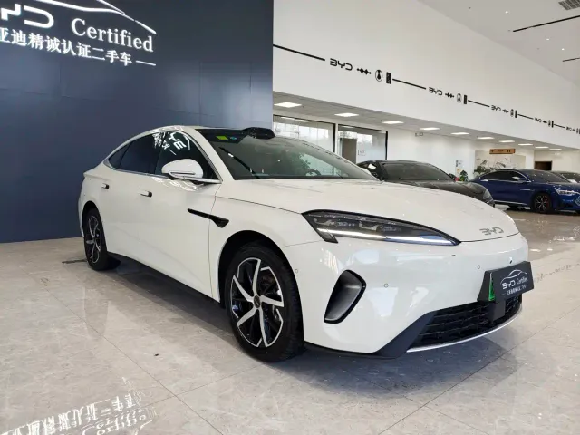 BYD Seal 07 DM-i — Фото автомобиля 3
