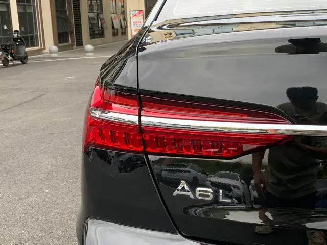Audi A6L — Фото автомобиля 11