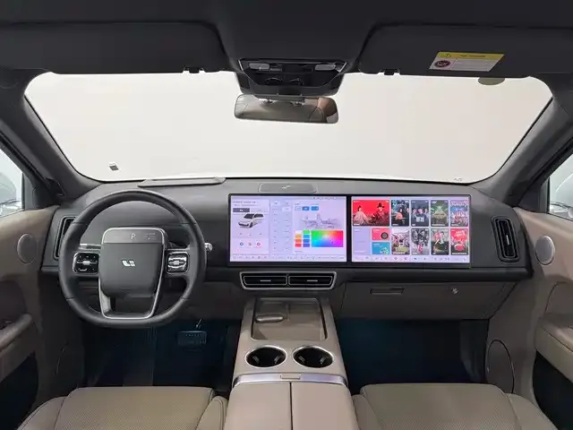 Li Auto L8 — Фото автомобиля 13