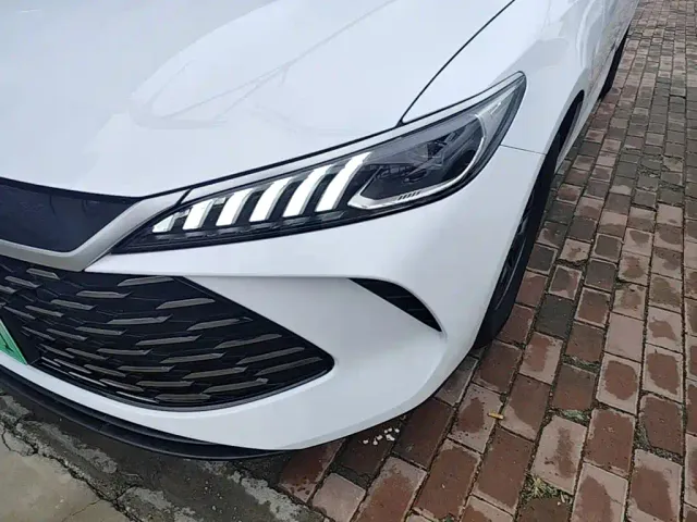 BYD Qin PLUS — Фото автомобиля 23