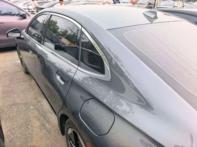 Wuling Starlight — Фото автомобиля 12