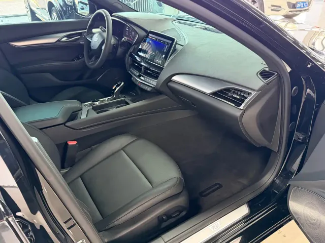 Cadillac CT5 — Фото автомобиля 7