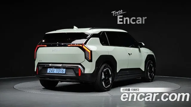 Фотография автомобиля — Kia EV3