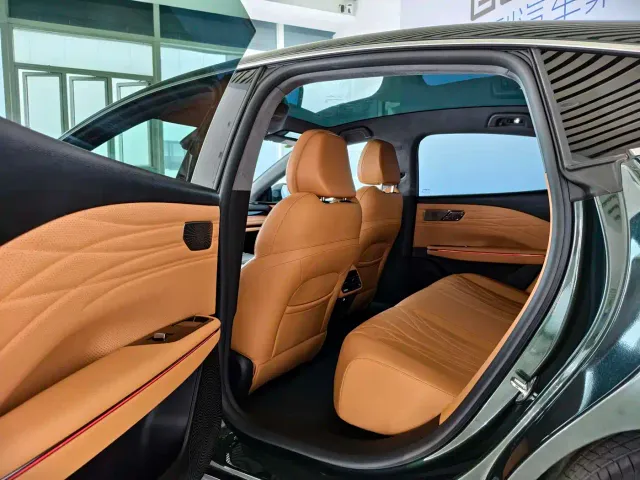 Geely Galaxy Xingyao 8 — Фото автомобиля 17