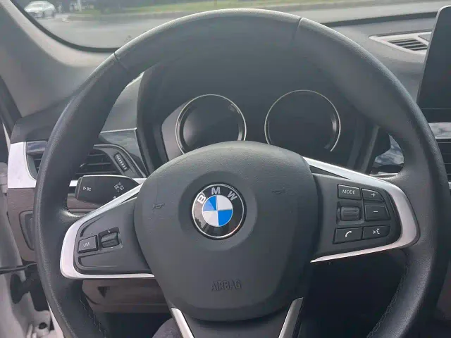 BMW X1 — Фото автомобиля 11
