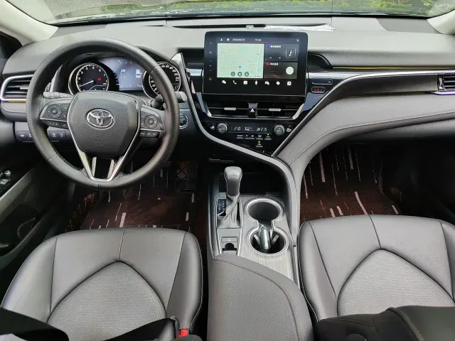 Toyota Camry — Фото автомобиля 7