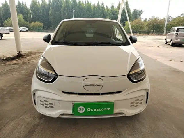 Roewe Clever — Фото автомобиля 2
